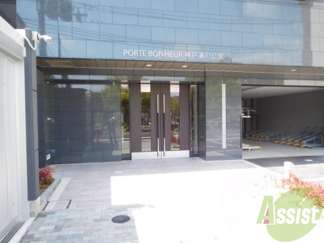 エントランス　非常に綺麗なエントランスです。