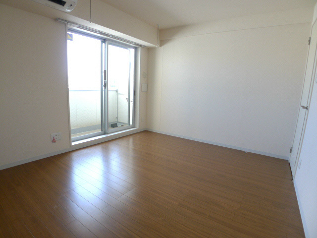 居室・リビング　洋室8.4帖