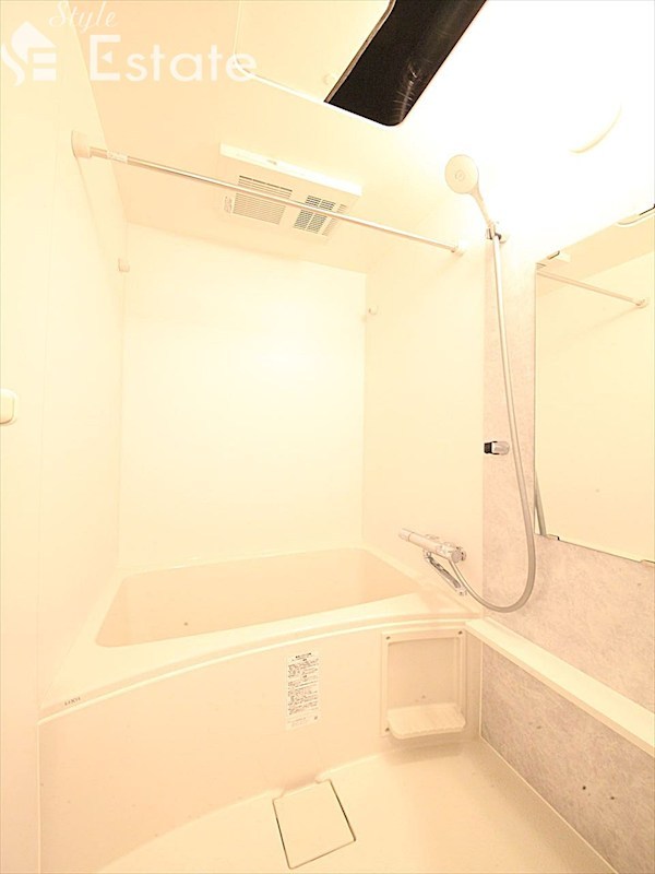 バス・シャワールーム　バスルーム