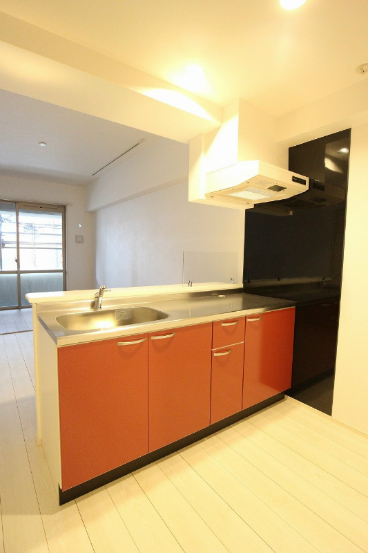 キッチン　人気のカウンターキッチンを採用