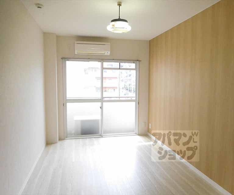 居室・リビング　洋室