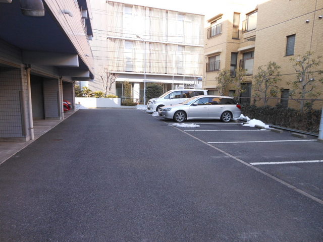 駐車場　駐車場要空き確認