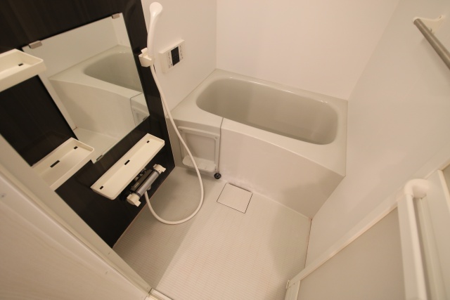 バス・シャワールーム　※別室の参考写真の為、現況優先です。