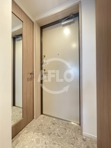 玄関　アヴェニール中崎　玄関