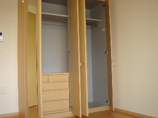 収納　クローゼット