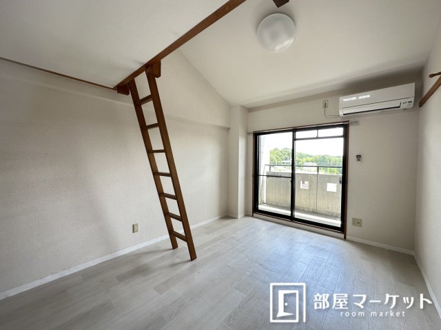 居室・リビング　同型タイプ