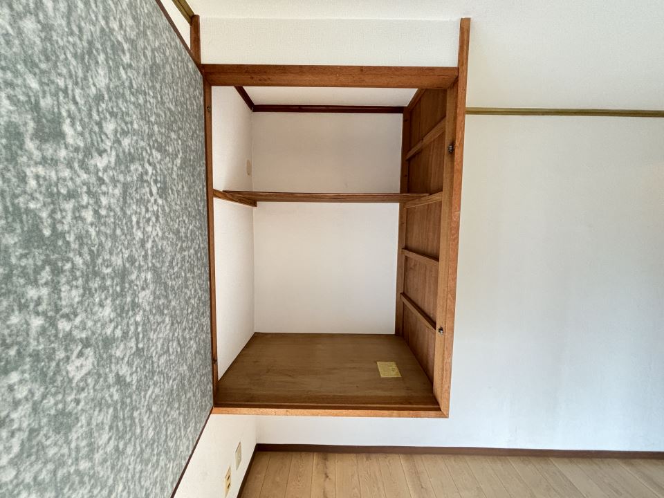 収納　エアコン付きです