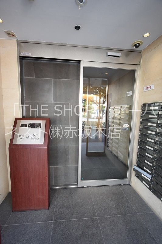 エントランス　エントランス