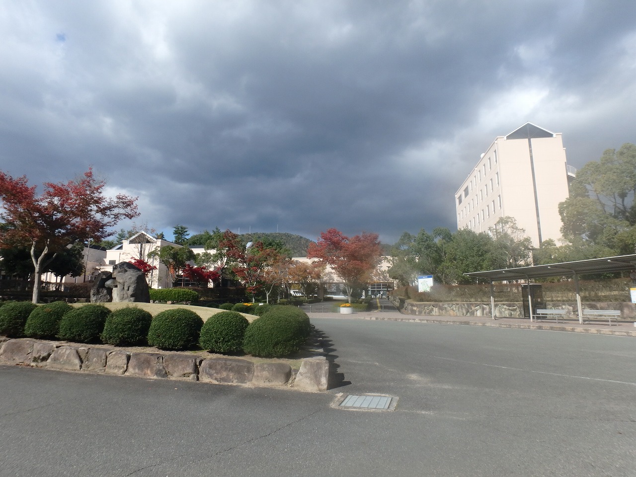 大学・短大　私立近畿大学工学部（大学・短大）まで2221m