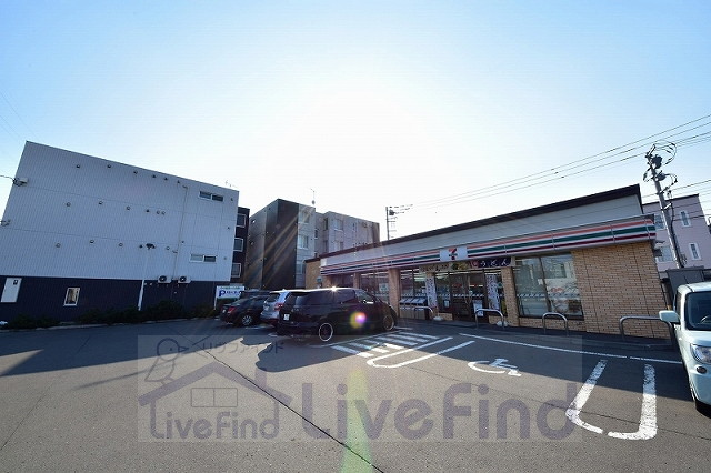コンビニ　セブンイレブン札幌美園10条店（コンビニ）まで245m