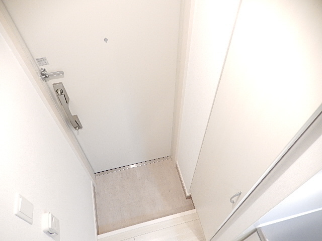 玄関　同シリーズの画像参照