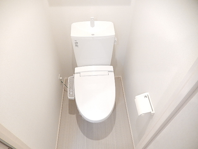 トイレ　同シリーズの画像参照