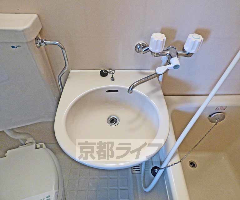 洗面設備　洗面台有ります。