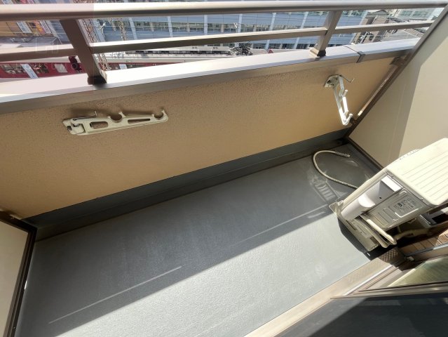 バルコニー　十分な収納スペースがあります