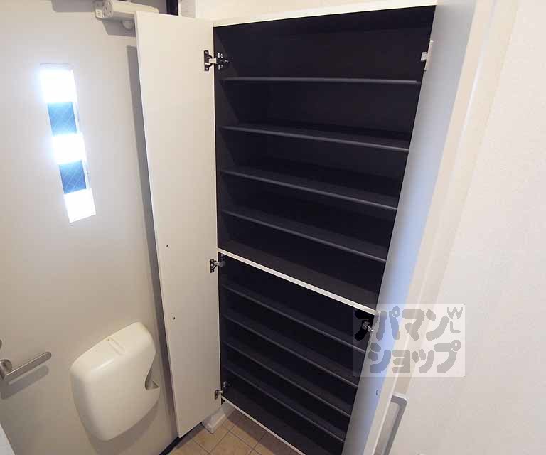 収納　姿見鏡付きシューズボックス