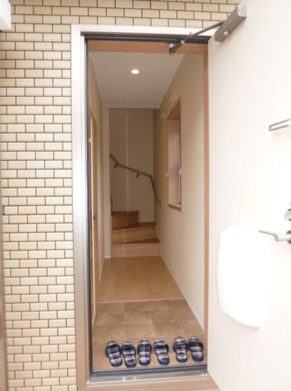 玄関　図面と現状に相違がある場合には現状を優先