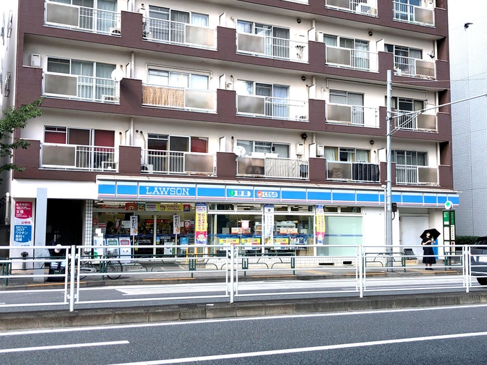 コンビニ　ローソン広尾五丁目店（コンビニ）まで240m
