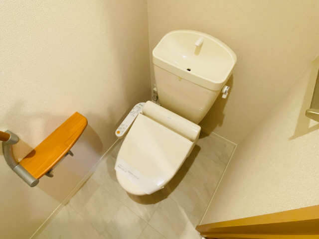 トイレ　シャワー付トイレです