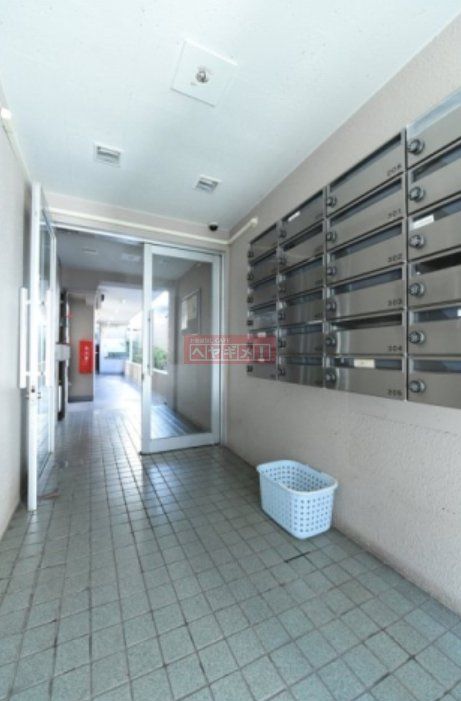 エントランス　エントランス