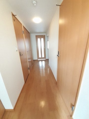 玄関　収納もある玄関です