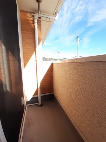 バルコニー　お洗濯にも便利なバルコニー付き