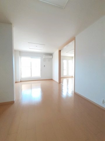 居室・リビング　ゆったり過ごせるリビングです