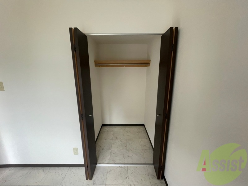 収納　寝室の収納です。部屋がすっきり片付きます。