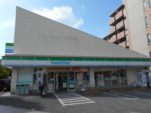 コンビニ　ファミリーマート東久留米本町店（コンビニ）まで220m