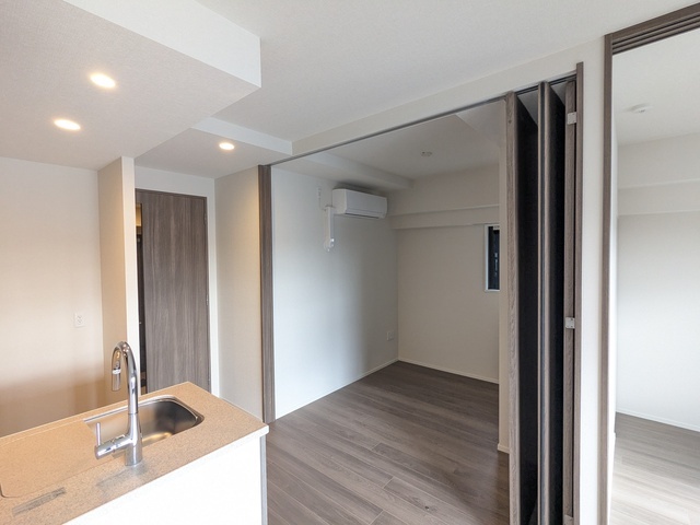 居室・リビング　スライディングウォール　２０２５年１１月撮影