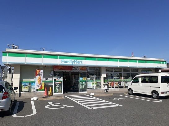 コンビニ　ファミリーマート岡山今７丁目店（コンビニ）まで400m