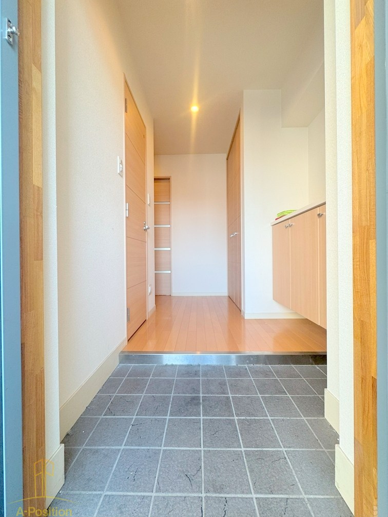 玄関　近江レジデンス4号館