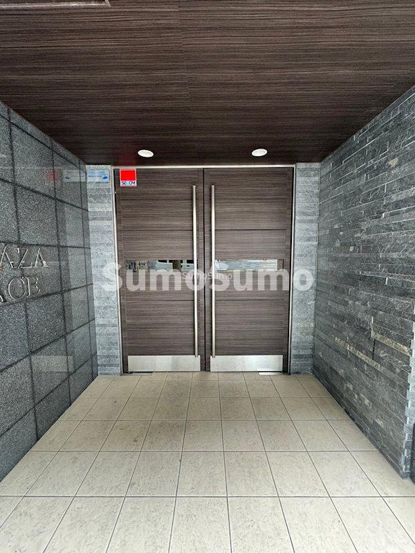 エントランス　ゆとりのあるエントランスです