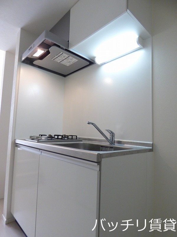 キッチン　同型タイプの為、現状を優先いたします。