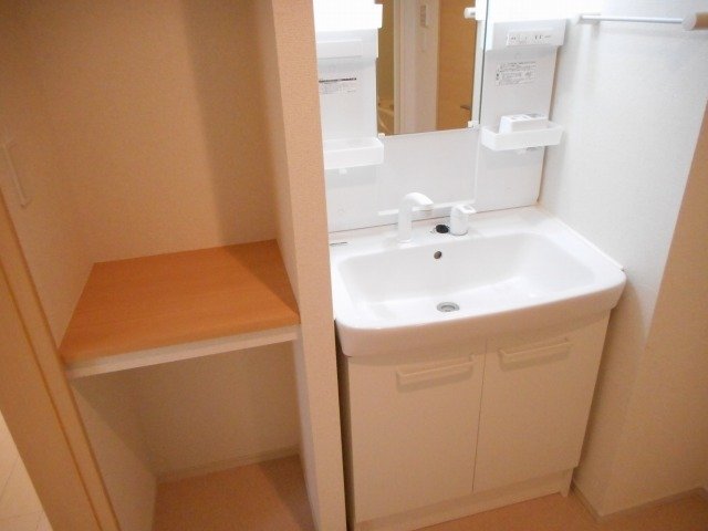 洗面設備　忙しい朝には欠かせない洗面所です