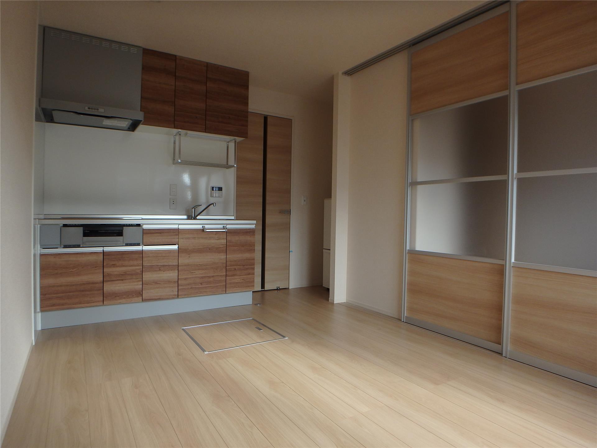 居室・リビング　同タイプ室内（反転タイプ）