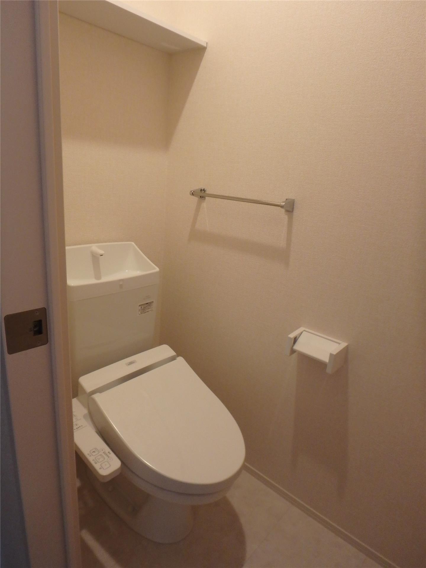 トイレ　同タイプ室内（反転タイプ）