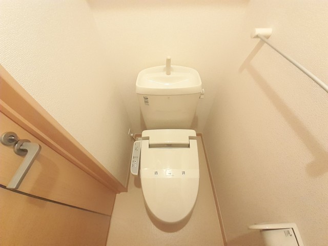 トイレ　トイレ部分・温水洗浄機能付きで清潔感◎