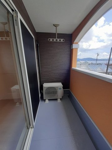 バルコニー　お洗濯にも便利なバルコニー付き