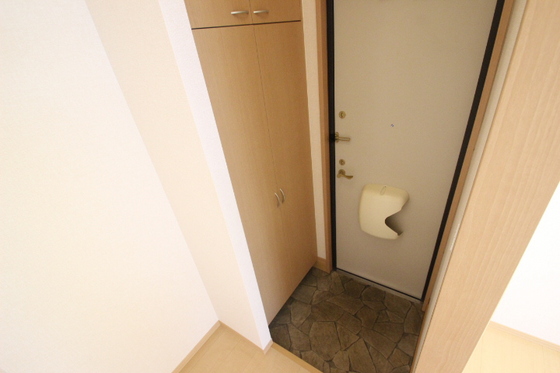 玄関　※別部屋の写真です