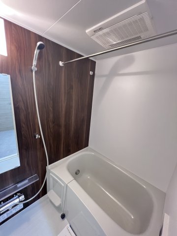 バス・シャワールーム　※同タイプの他部屋写真参考