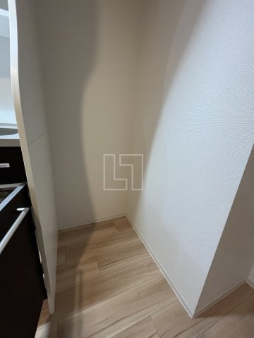 その他　セレニテ本町東リアン　冷蔵庫置場
