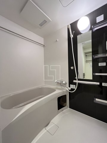 バス・シャワールーム　セレニテ本町東リアン　バスルーム