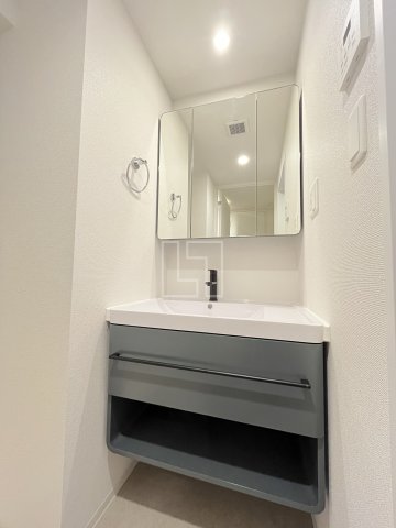 洗面設備　セレニテ本町東リアン　独立洗面化粧台