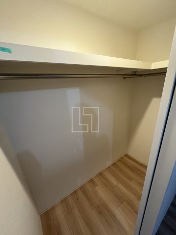 収納　セレニテ本町東リアン　クローゼット