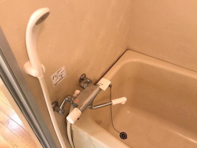 バス・シャワールーム　温度調節機能付き水栓（イメージ）