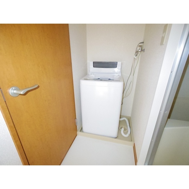 洗面設備　洗濯機付き