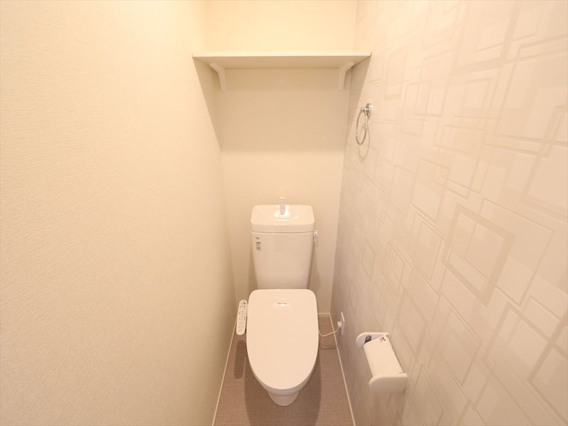 トイレ　温水洗浄暖房便座付トイレ　同仕様写真