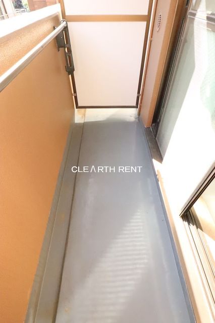 バルコニー　開放的で明るい空間を演出してくれるバルコニーです