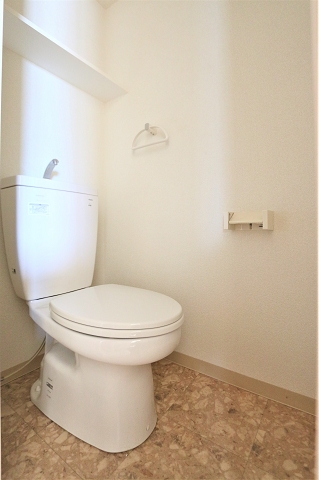 トイレ　清潔感のあるトイレです