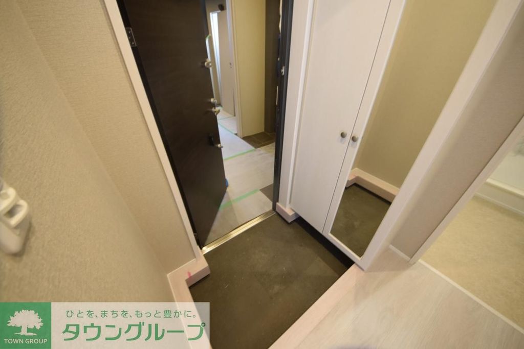 玄関　★お問い合わせはタウンハウジング★